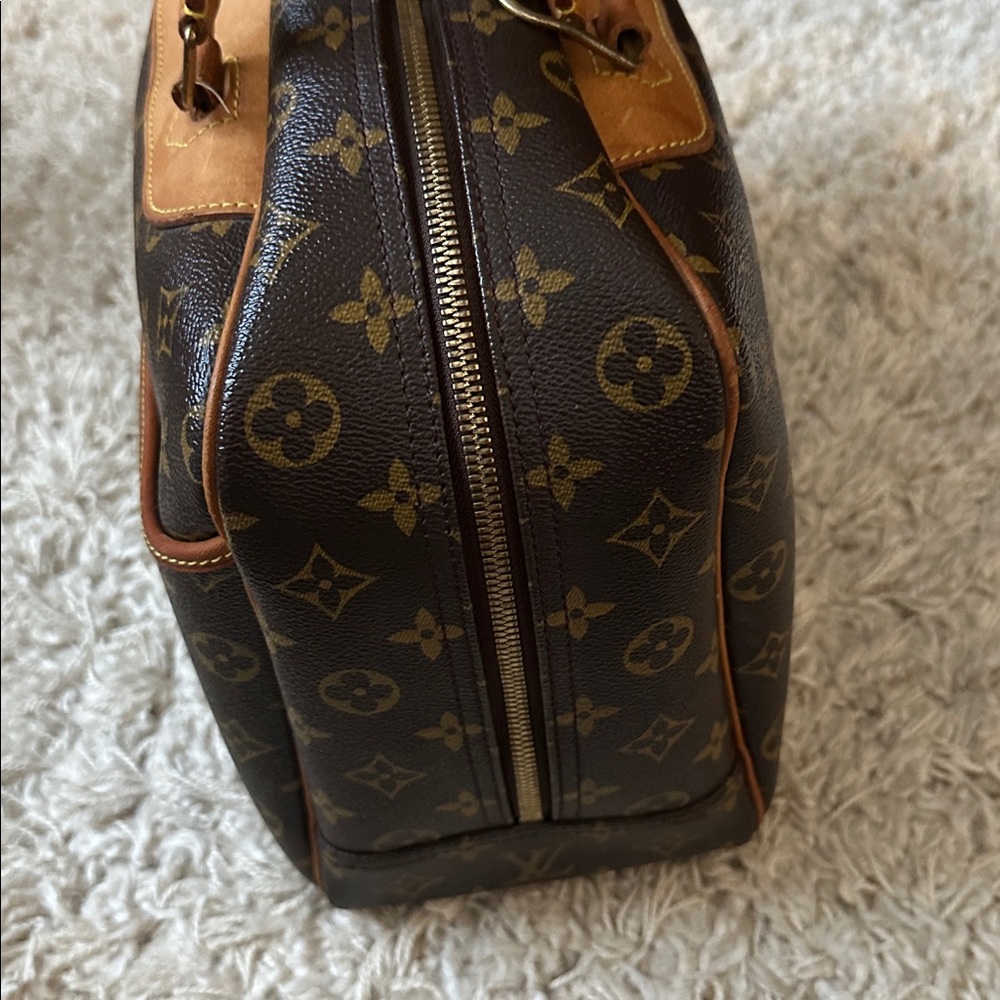 LOUIS VUITTON Deauville Monogram travel cosmetic Authentic Vintage & LV dustbag - Picture 4 of 7